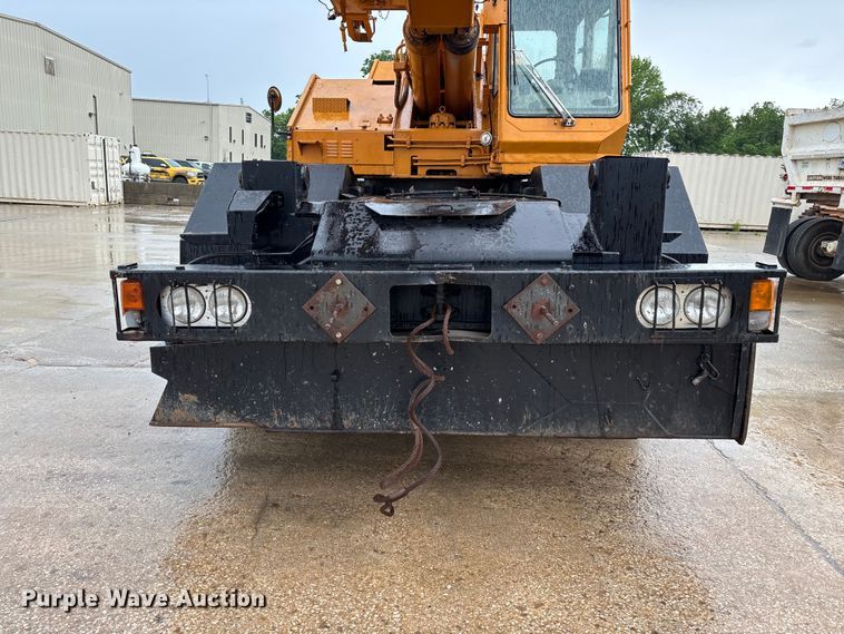 image for item FG0408 1989 Tadano TR-300E crane