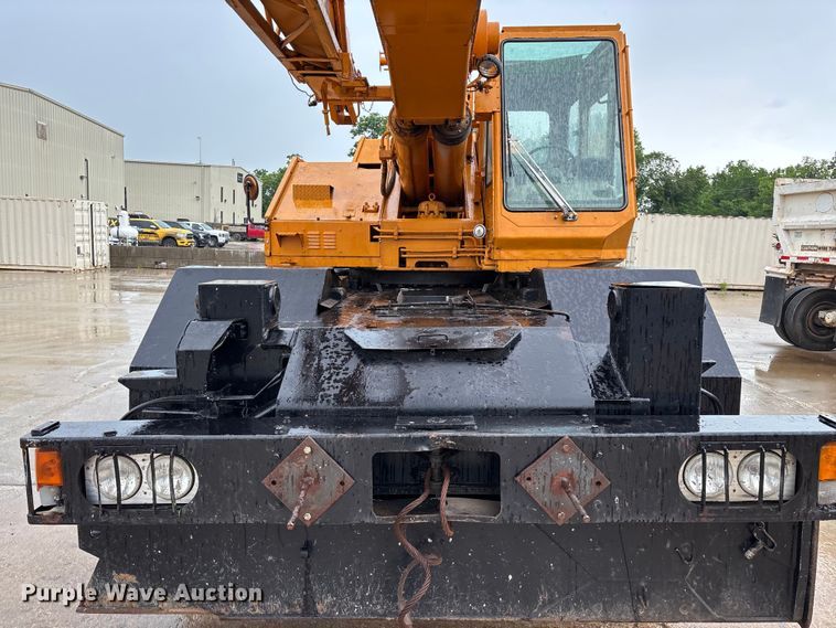 image for item FG0408 1989 Tadano TR-300E crane