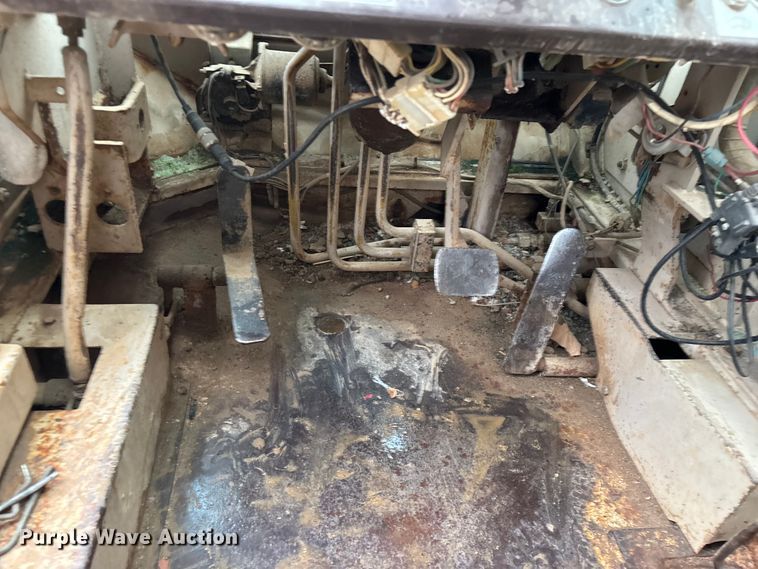 image for item FG0408 1989 Tadano TR-300E crane