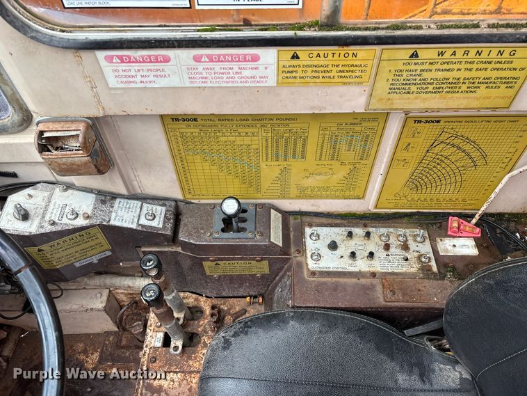 image for item FG0408 1989 Tadano TR-300E crane