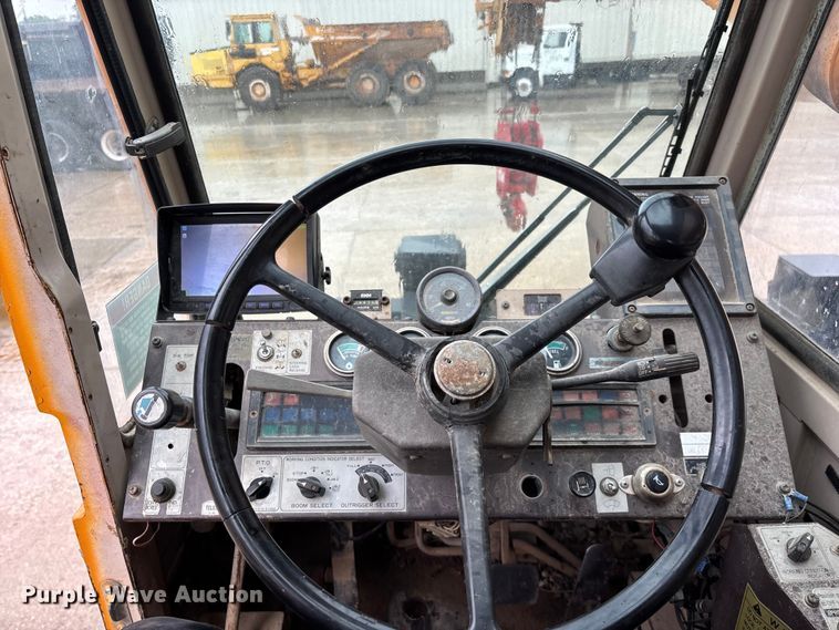 image for item FG0408 1989 Tadano TR-300E crane