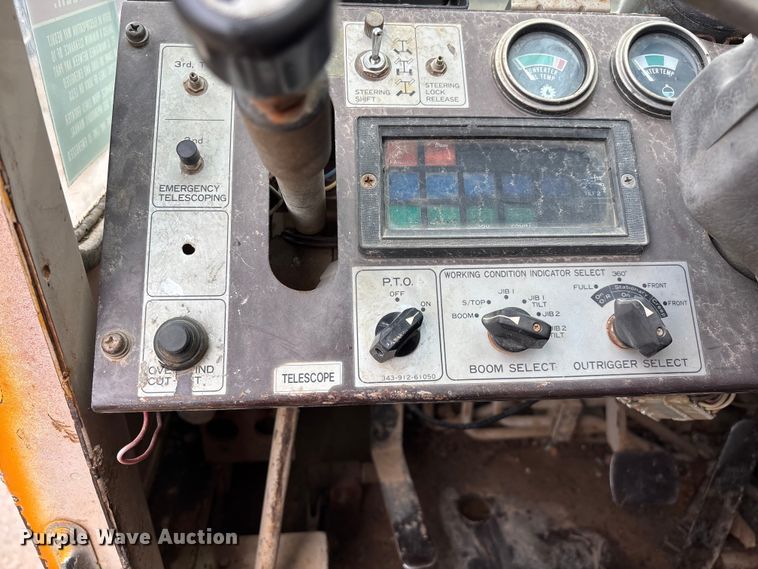 image for item FG0408 1989 Tadano TR-300E crane