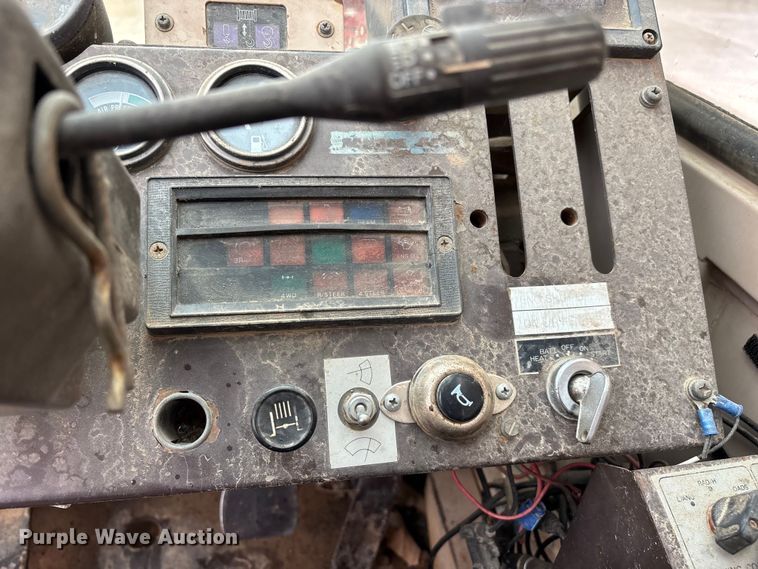 image for item FG0408 1989 Tadano TR-300E crane