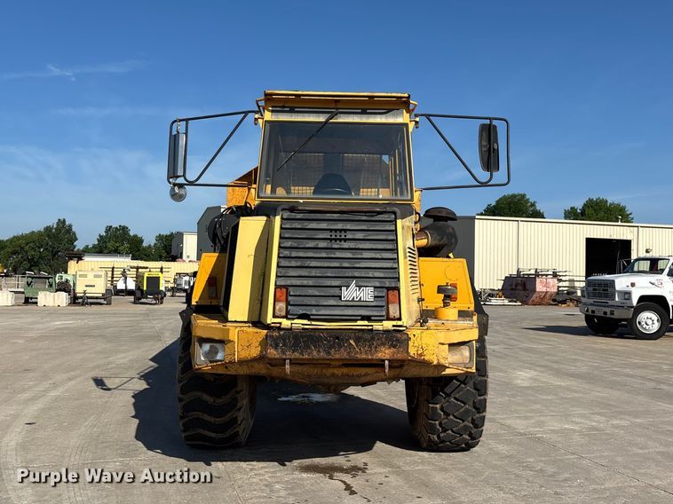 image for item FG0409 1990 Volvo BM A25C 6x6 articulated haul truck
