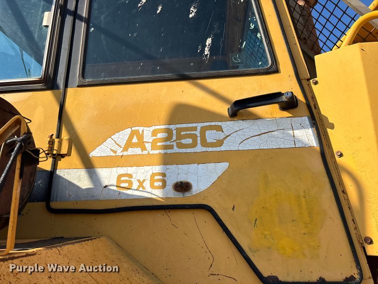 image for item FG0409 1990 Volvo BM A25C 6x6 articulated haul truck