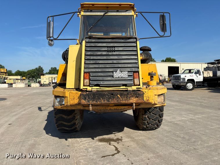 image for item FG0409 1990 Volvo BM A25C 6x6 articulated haul truck