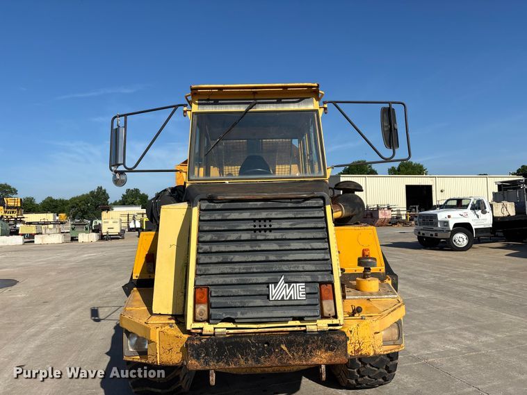 image for item FG0409 1990 Volvo BM A25C 6x6 articulated haul truck