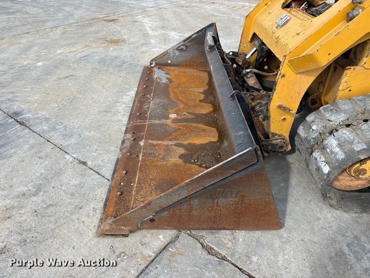 image for item FG0419 2022 Caterpillar 299D3 tracked skid steer loader