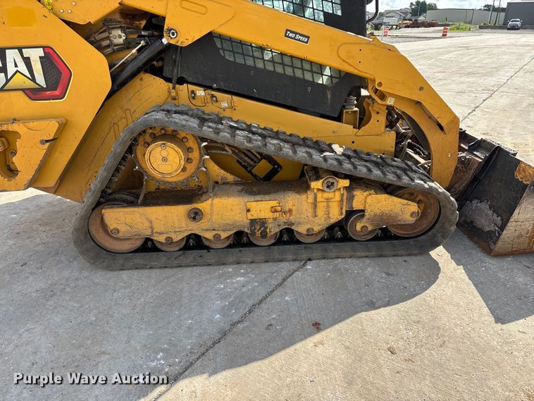 image for item FG0419 2022 Caterpillar 299D3 tracked skid steer loader