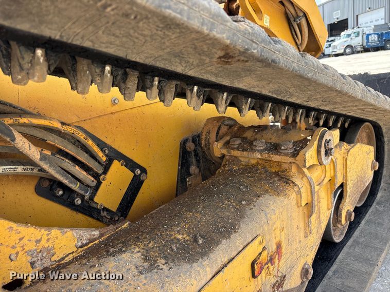 image for item FG0419 2022 Caterpillar 299D3 tracked skid steer loader