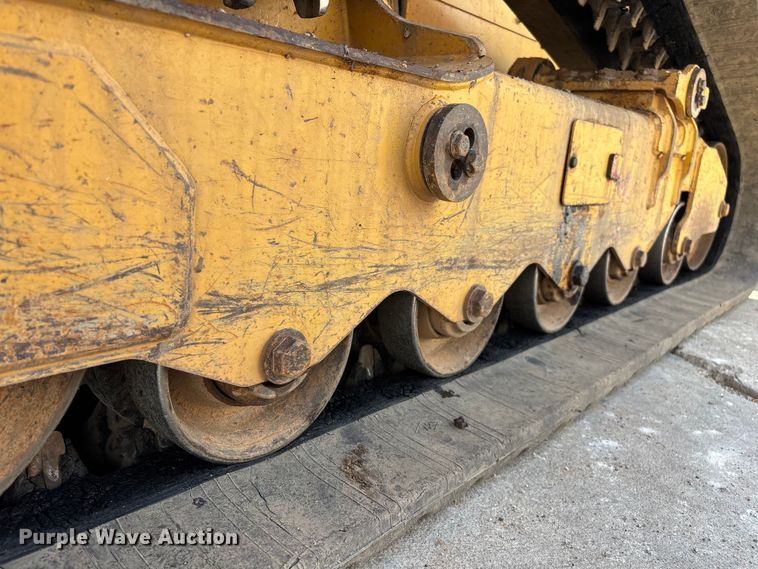 image for item FG0419 2022 Caterpillar 299D3 tracked skid steer loader