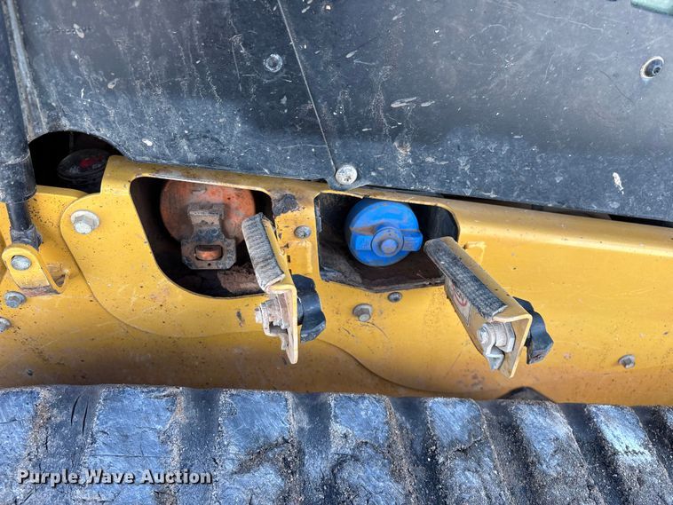 image for item FG0419 2022 Caterpillar 299D3 tracked skid steer loader