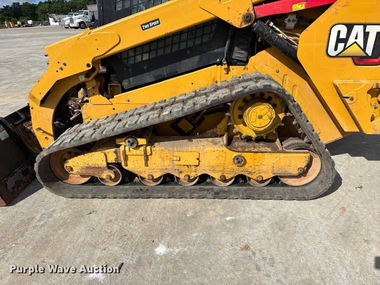 image for item FG0419 2022 Caterpillar 299D3 tracked skid steer loader