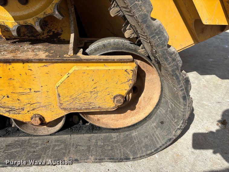image for item FG0419 2022 Caterpillar 299D3 tracked skid steer loader