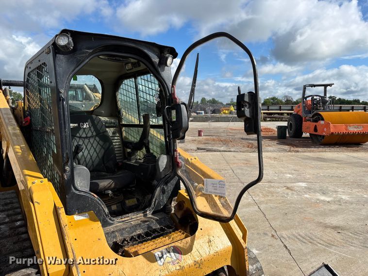 image for item FG0419 2022 Caterpillar 299D3 tracked skid steer loader