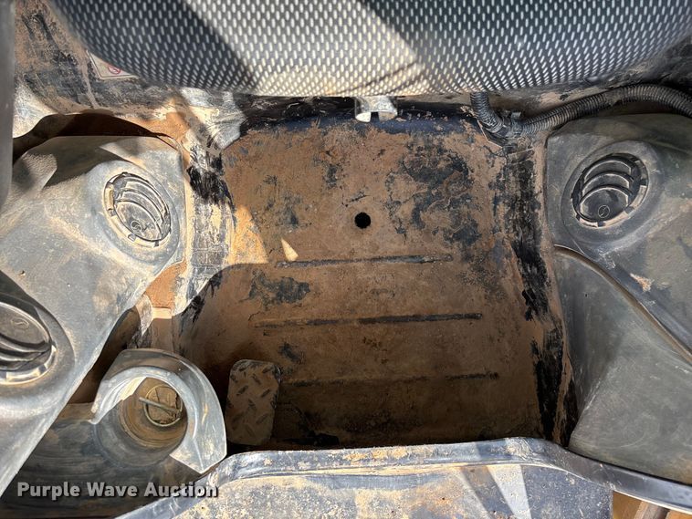 image for item FG0419 2022 Caterpillar 299D3 tracked skid steer loader