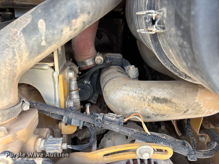 image for item FG0419 2022 Caterpillar 299D3 tracked skid steer loader
