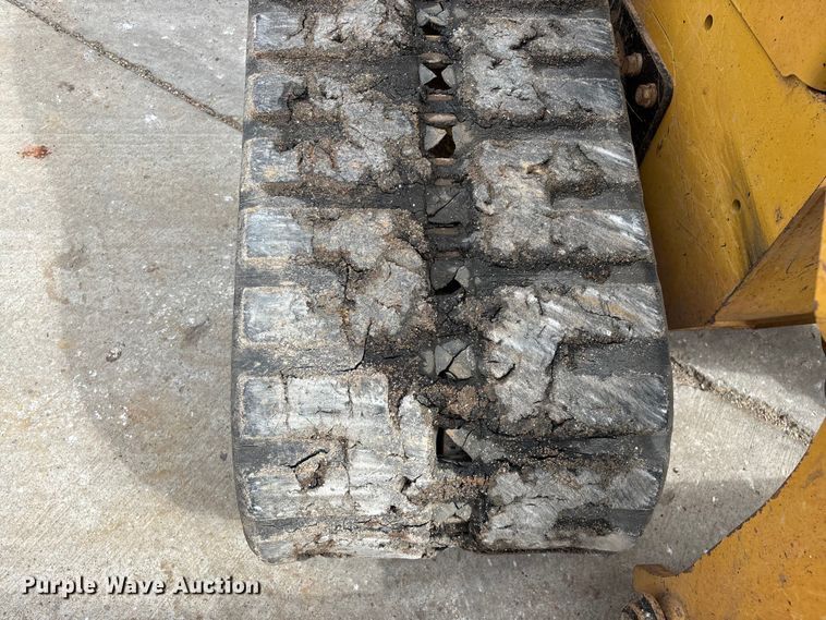 image for item FG0419 2022 Caterpillar 299D3 tracked skid steer loader