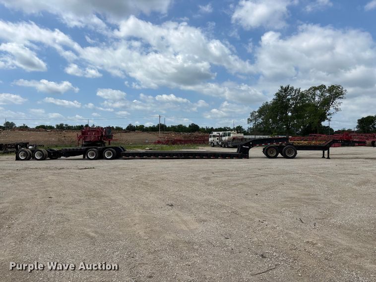 image for item FG0426 2001 Trail King lowboy equipment trailer