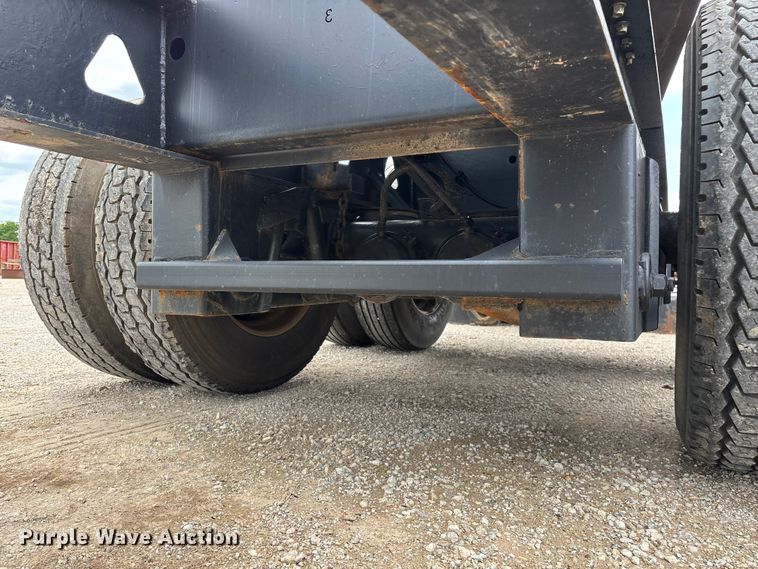 image for item FG0426 2001 Trail King lowboy equipment trailer