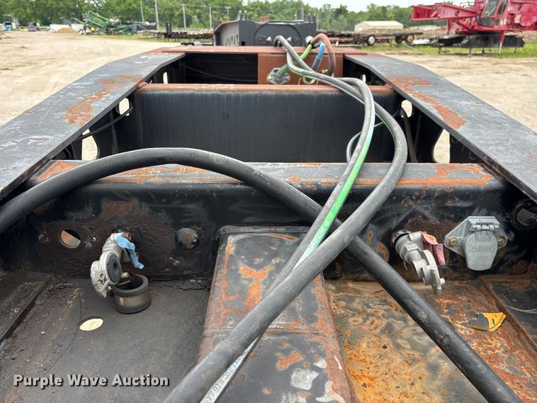image for item FG0426 2001 Trail King lowboy equipment trailer