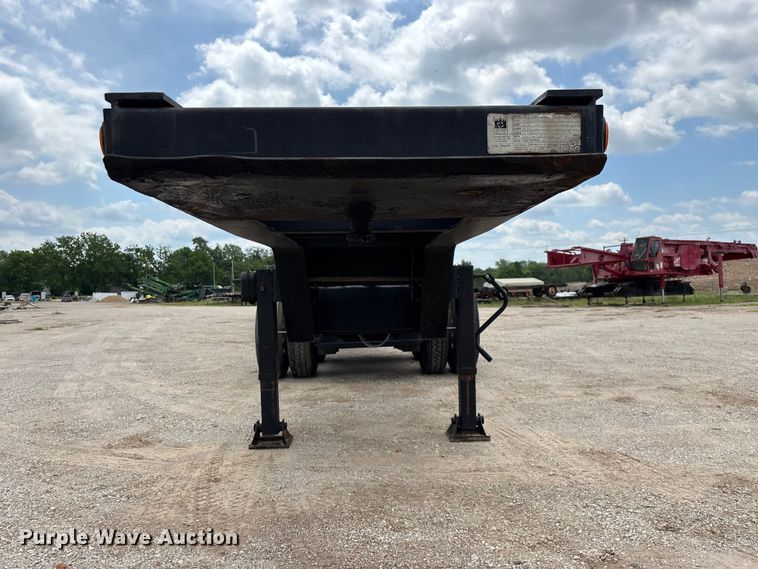 image for item FG0426 2001 Trail King lowboy equipment trailer