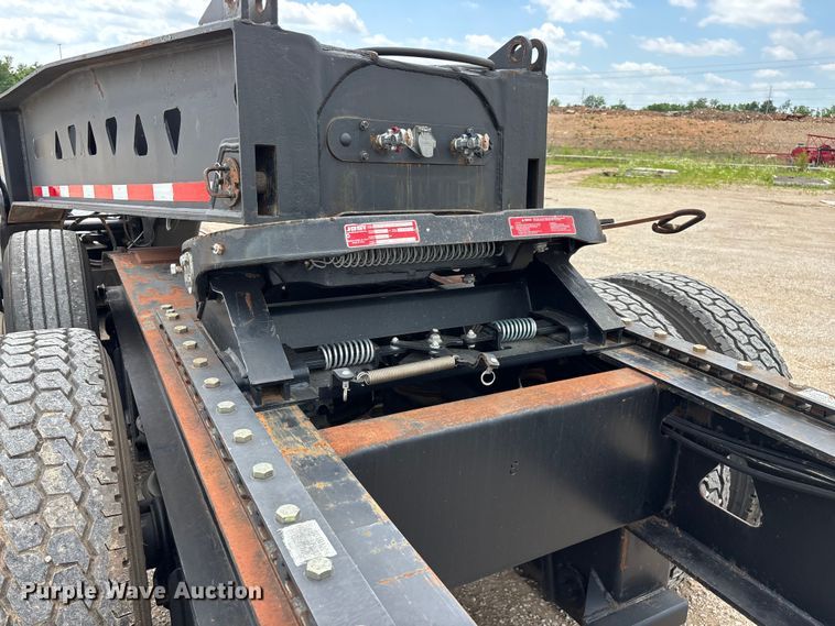 image for item FG0426 2001 Trail King lowboy equipment trailer
