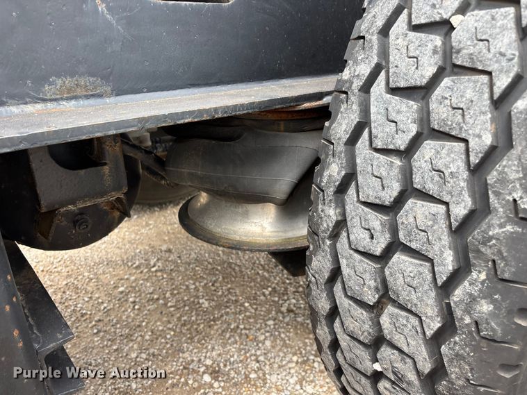 image for item FG0426 2001 Trail King lowboy equipment trailer