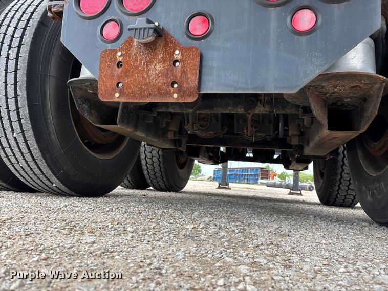 image for item FG0426 2001 Trail King lowboy equipment trailer