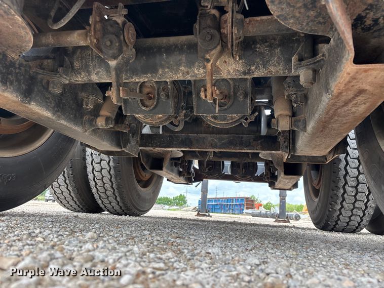 image for item FG0426 2001 Trail King lowboy equipment trailer