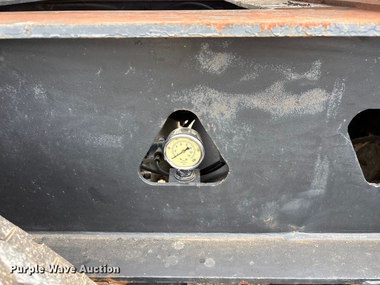 image for item FG0426 2001 Trail King lowboy equipment trailer