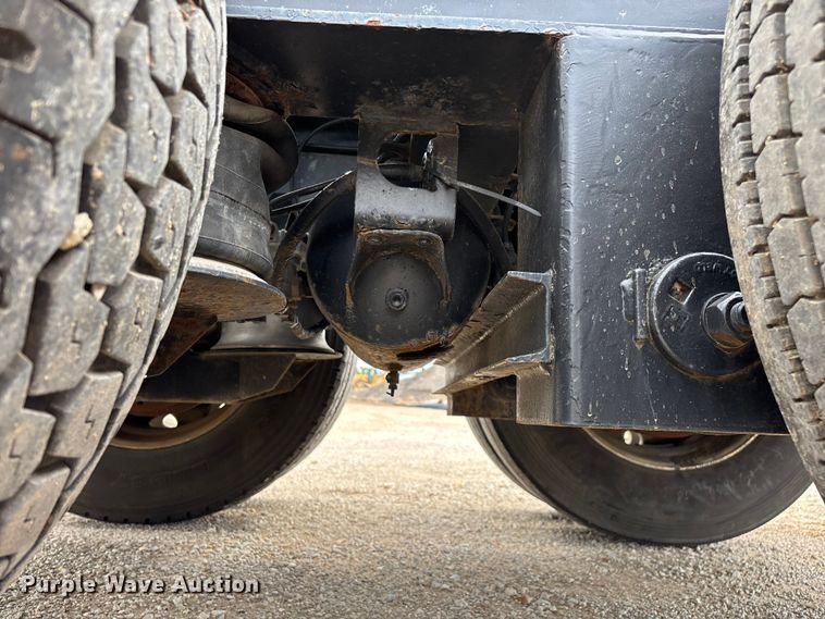 image for item FG0426 2001 Trail King lowboy equipment trailer