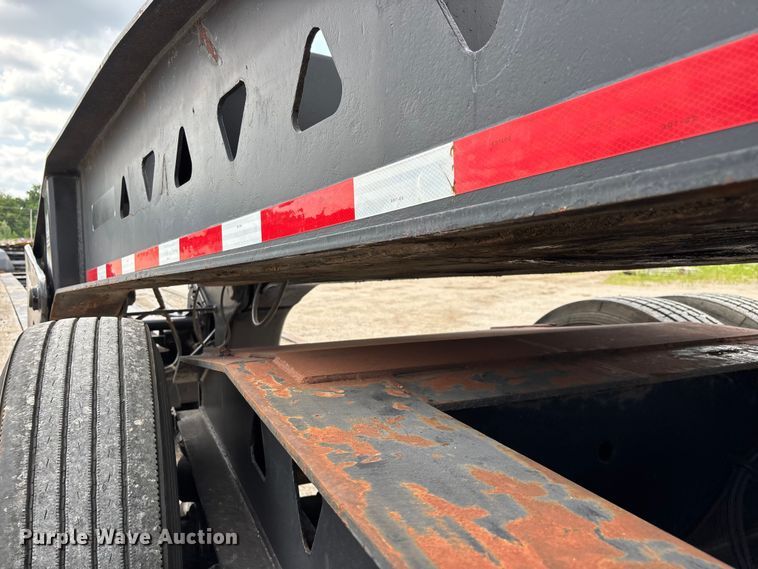 image for item FG0426 2001 Trail King lowboy equipment trailer