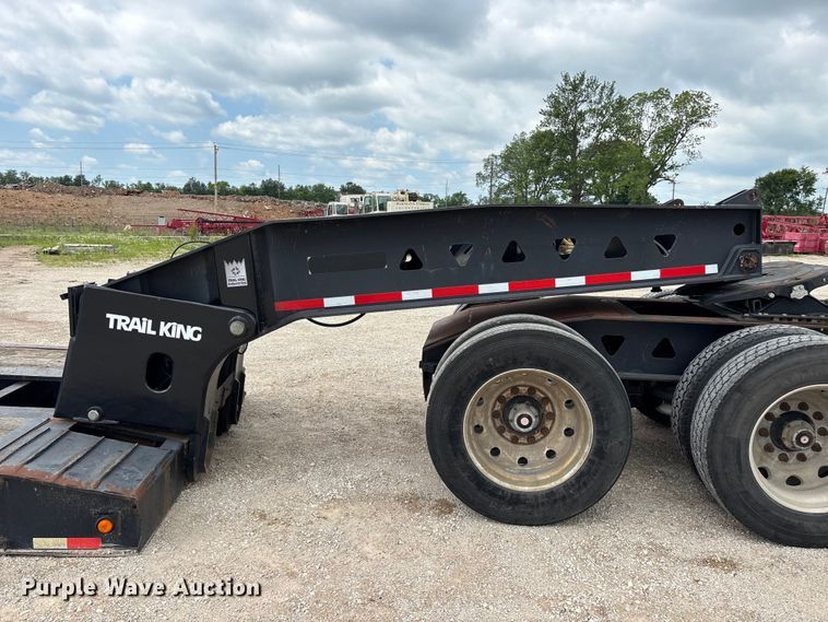 image for item FG0426 2001 Trail King lowboy equipment trailer