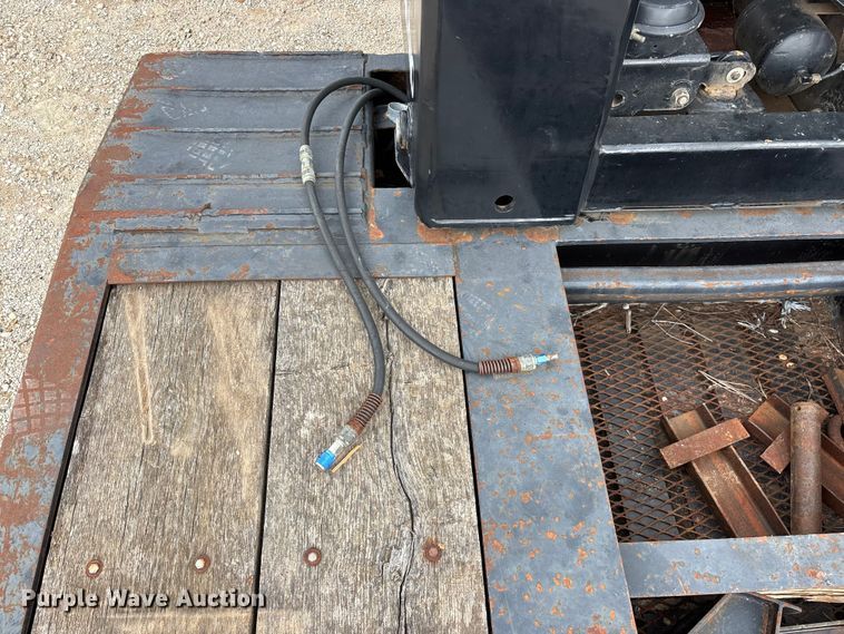 image for item FG0426 2001 Trail King lowboy equipment trailer