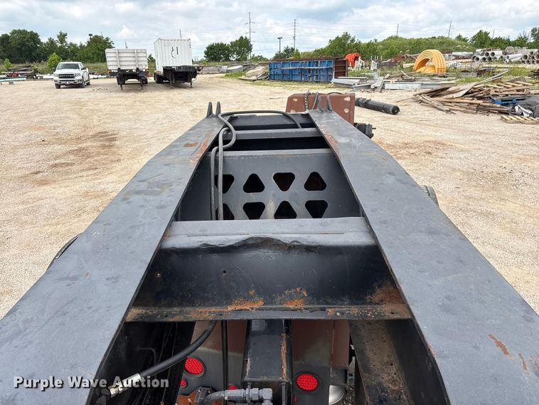 image for item FG0426 2001 Trail King lowboy equipment trailer