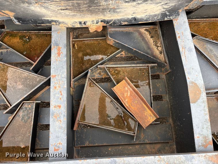 image for item FG0426 2001 Trail King lowboy equipment trailer