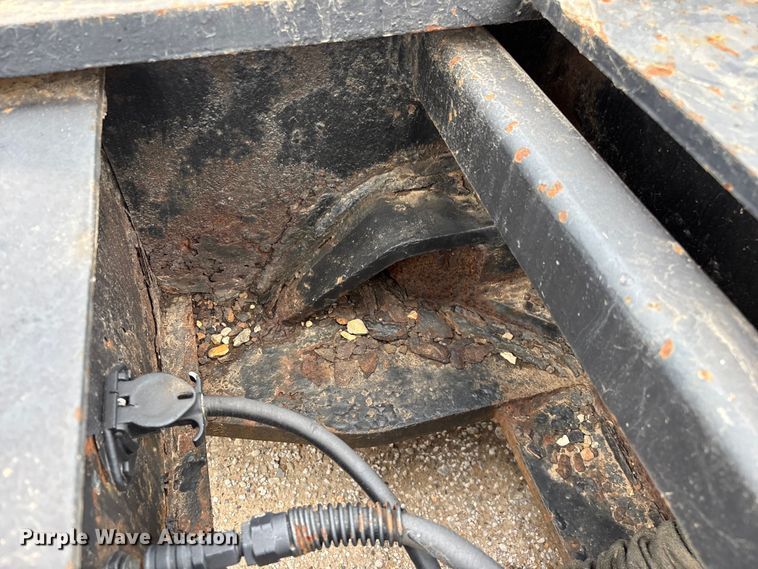 image for item FG0426 2001 Trail King lowboy equipment trailer