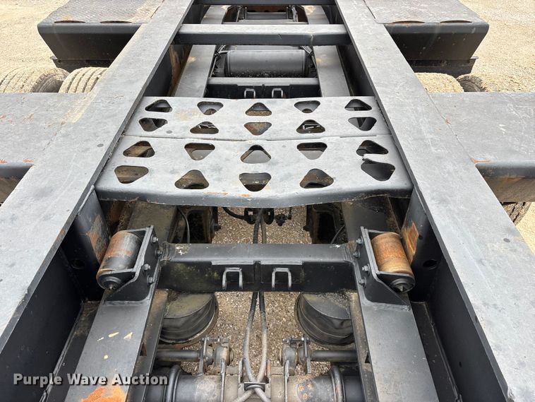 image for item FG0426 2001 Trail King lowboy equipment trailer