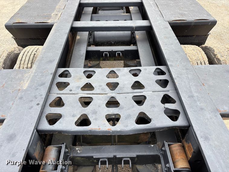 image for item FG0426 2001 Trail King lowboy equipment trailer