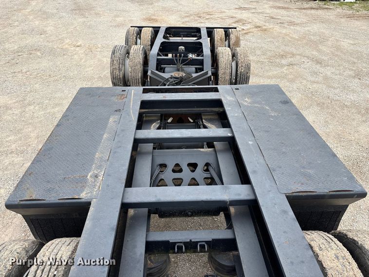 image for item FG0426 2001 Trail King lowboy equipment trailer