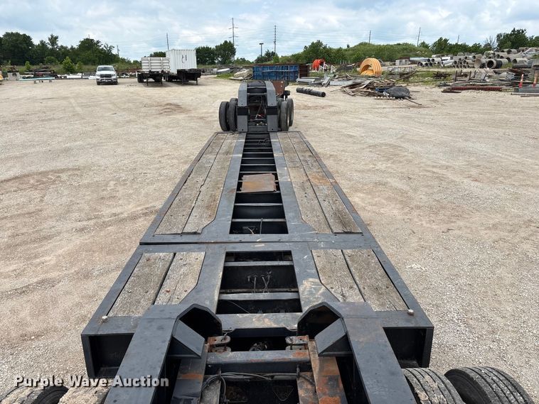 image for item FG0426 2001 Trail King lowboy equipment trailer