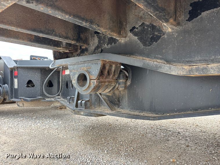image for item FG0426 2001 Trail King lowboy equipment trailer
