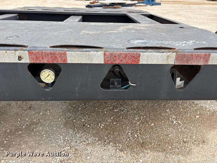 image for item FG0426 2001 Trail King lowboy equipment trailer