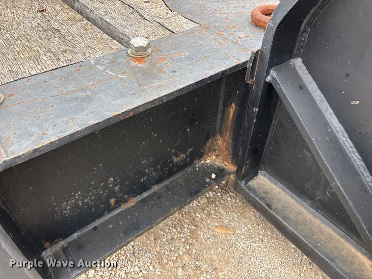 image for item FG0426 2001 Trail King lowboy equipment trailer