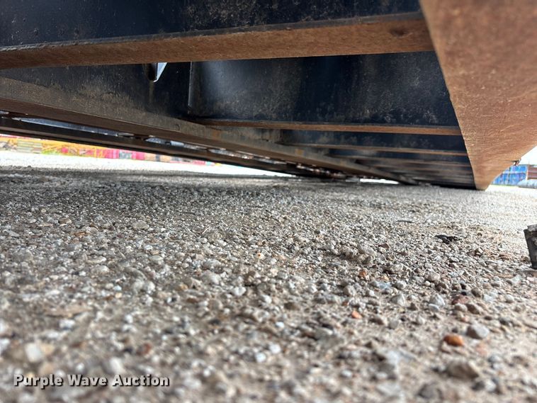 image for item FG0426 2001 Trail King lowboy equipment trailer