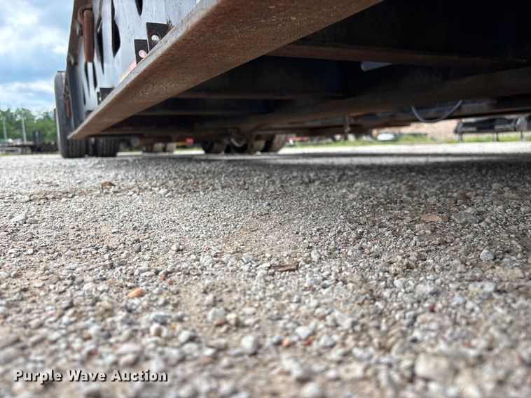 image for item FG0426 2001 Trail King lowboy equipment trailer