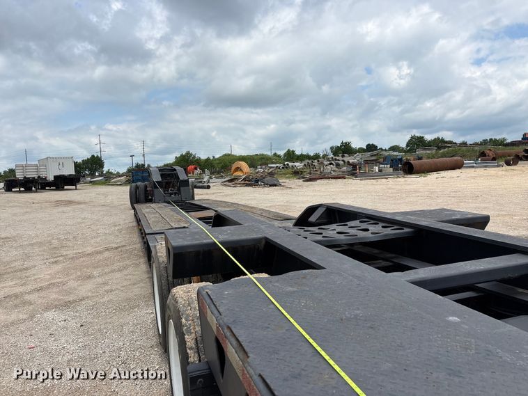 image for item FG0426 2001 Trail King lowboy equipment trailer