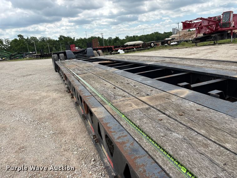 image for item FG0426 2001 Trail King lowboy equipment trailer