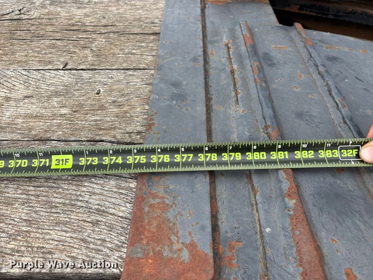 image for item FG0426 2001 Trail King lowboy equipment trailer